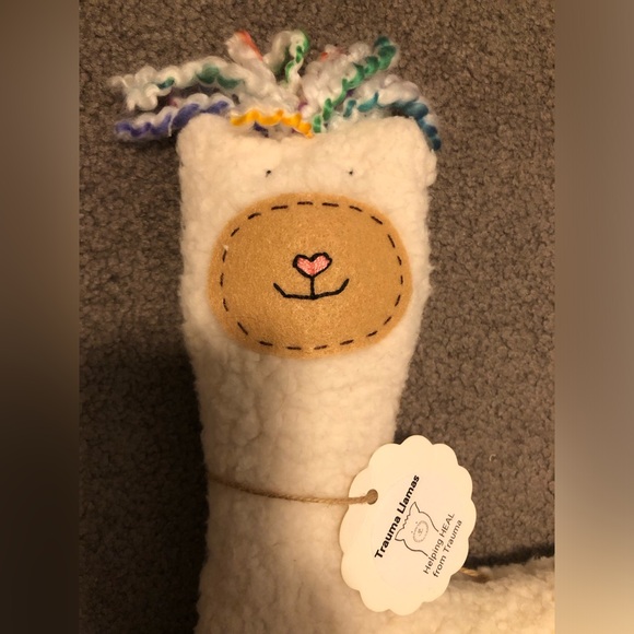 Handcrafted Trauma Llama NWT 🦙🩷 - Picture 3 of 3